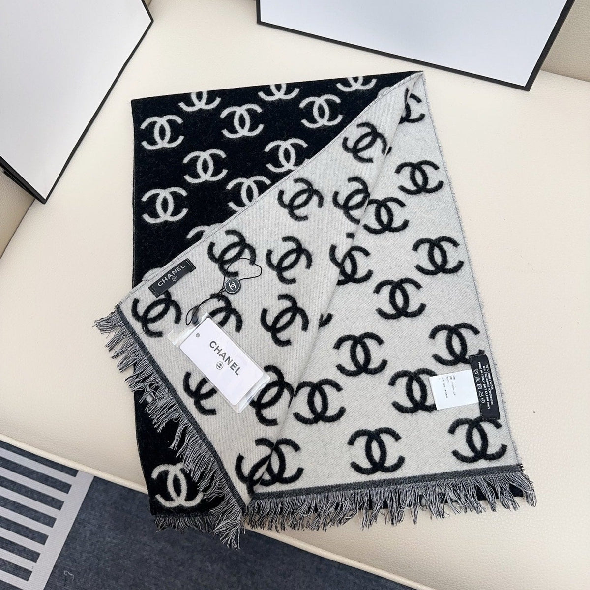 CC 25 Classic Scarf 180cm Black Wool 293305