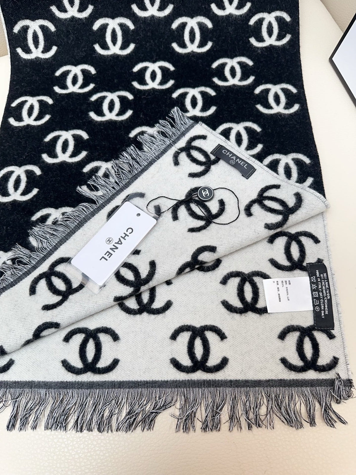 CC 25 Classic Scarf 180cm Black Wool 293305
