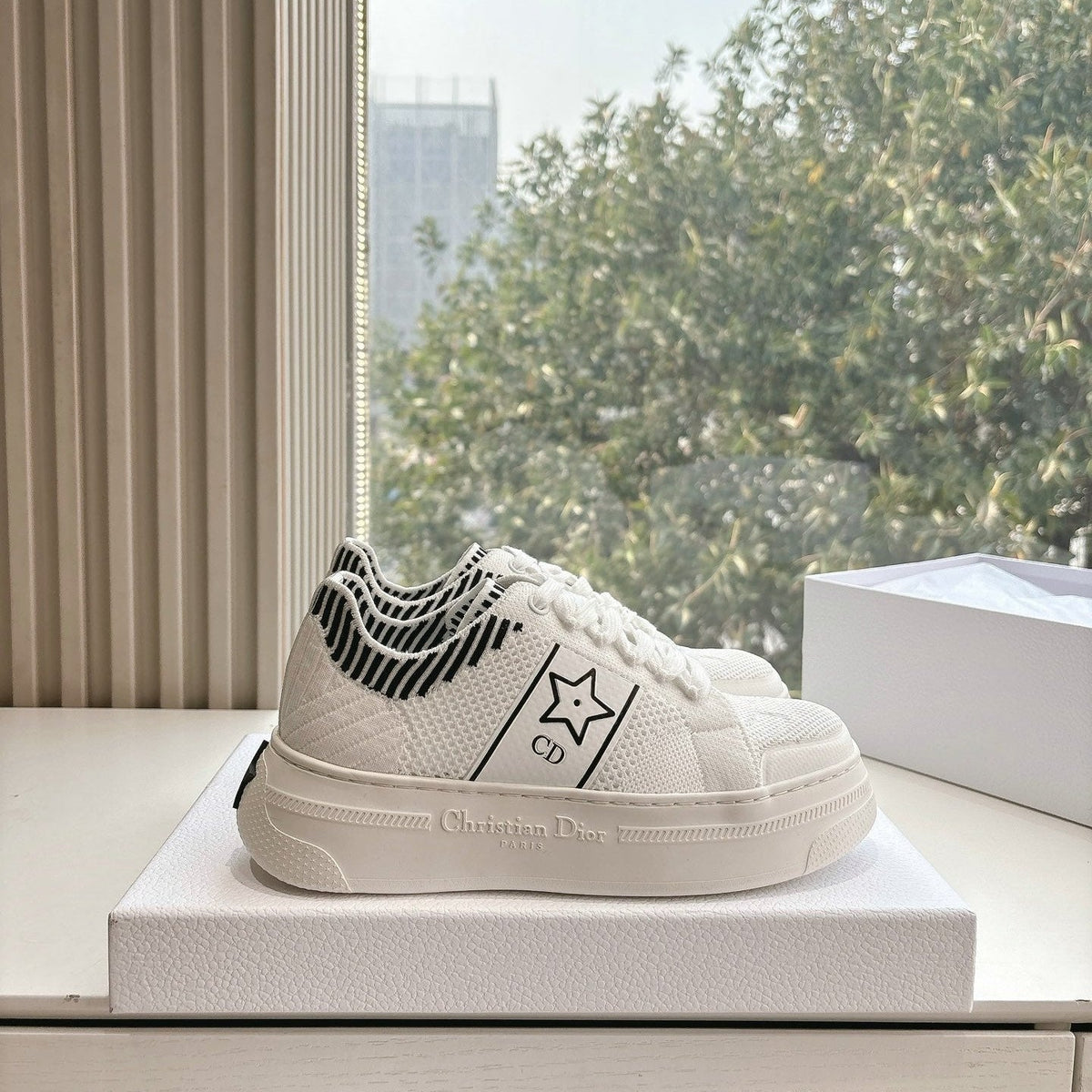 CD 26s Sneaker 45 White Canvas Cowhide 648334