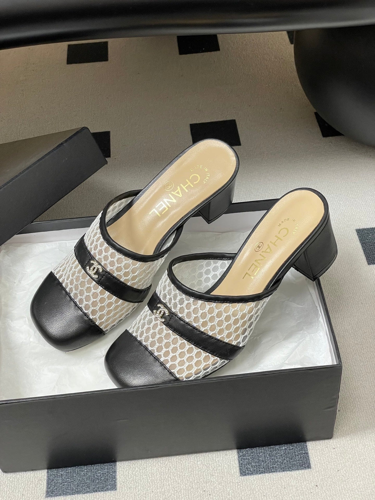 CC 26s High-Heeled Mules 65 Black Cowhide 649464