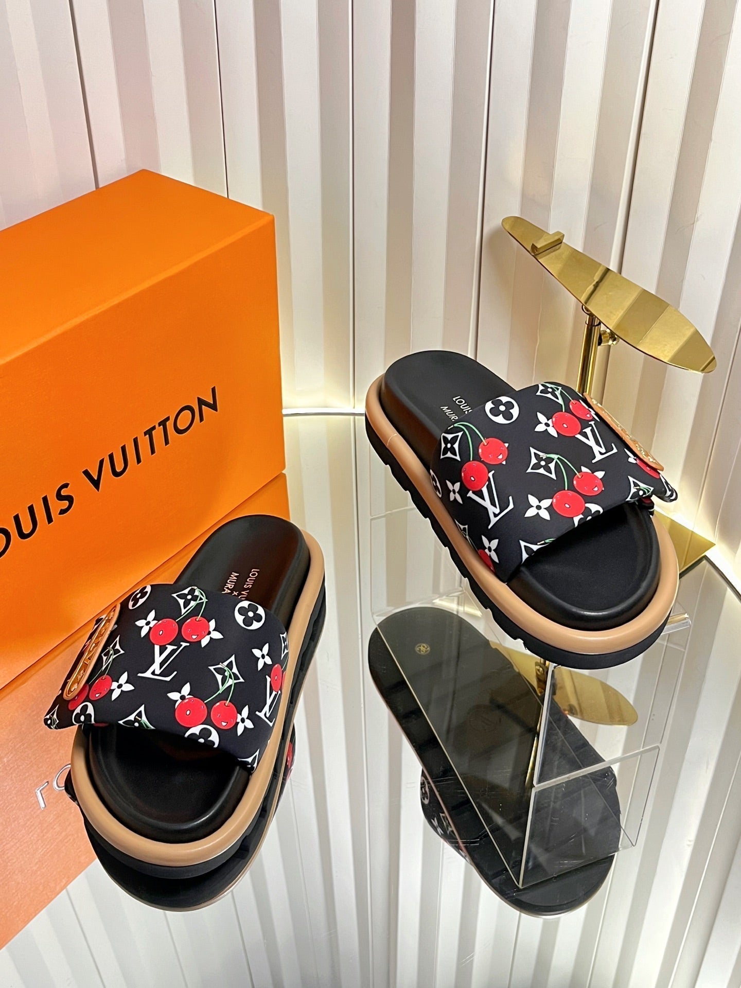 LV 26s Slippers Black Red Fabric Sheepskin 616351