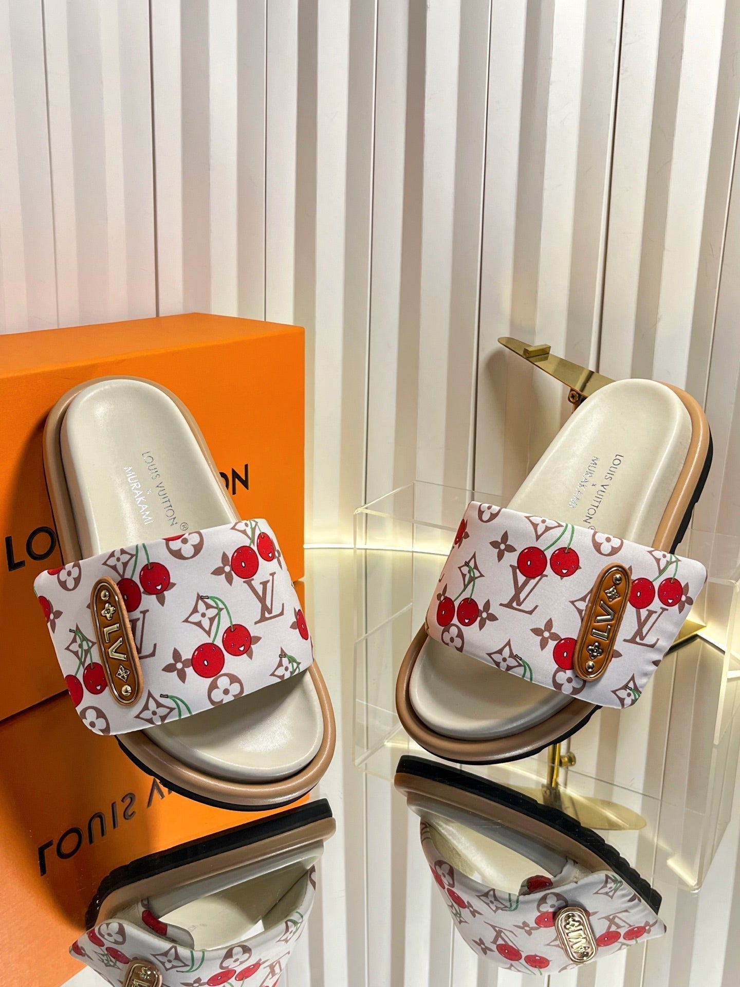 LV 26s Slippers White Beige Red Fabric Sheepskin 616352