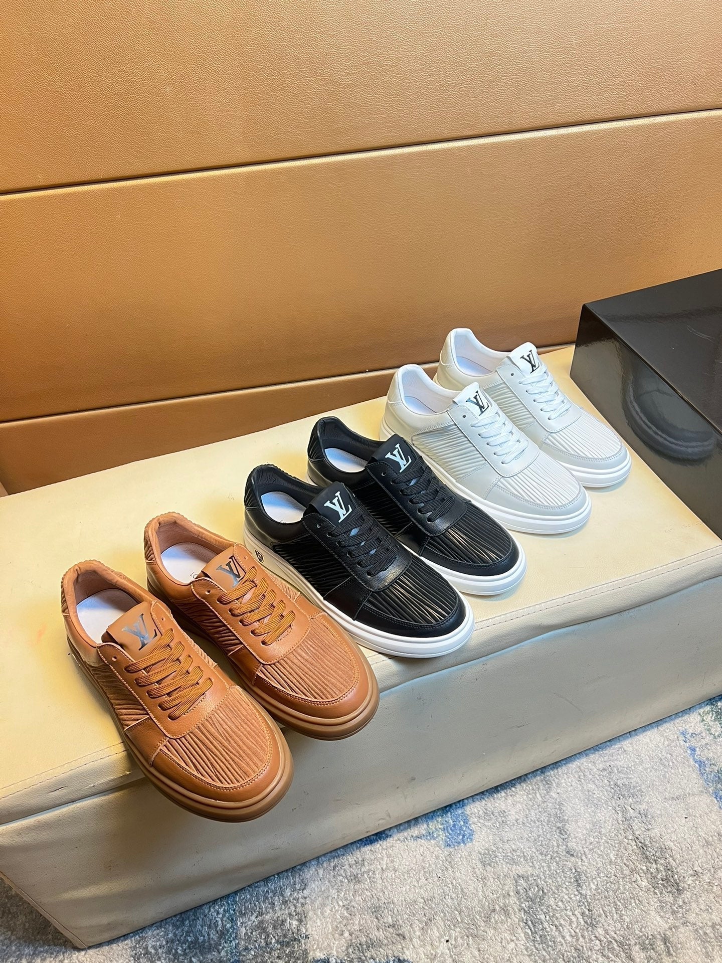 LV SNEAKERS IN RUSSET BROWN CALFSKIN AND SUEDE
