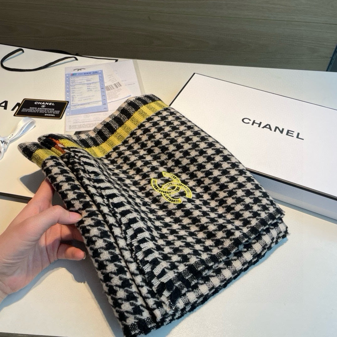CC Scarf 190 CM In Black White Mix Orange Yellow Serrated Shape Cashmere 387912