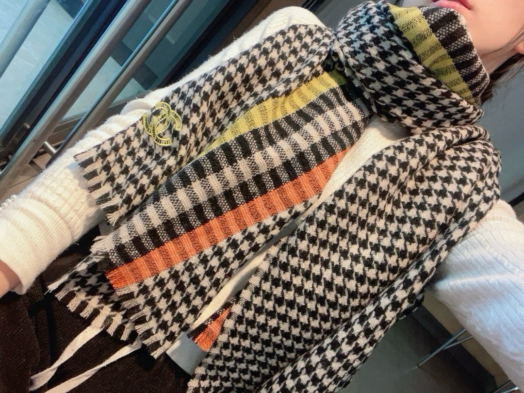 CC Scarf 190 CM In Black White Mix Orange Yellow Serrated Shape Cashmere 387912