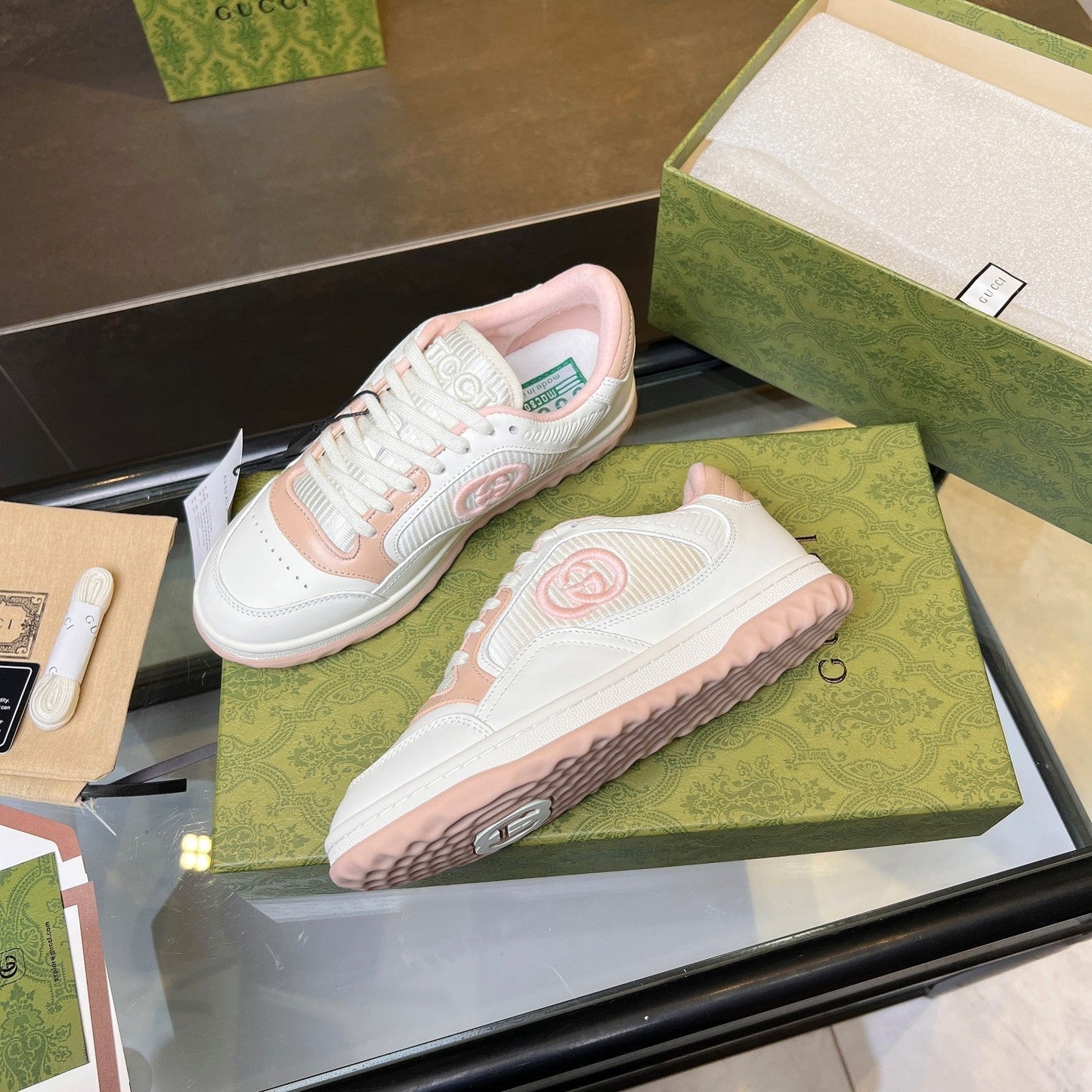GG Men's MAC80 Sneaker White Pink Cowhide 523614