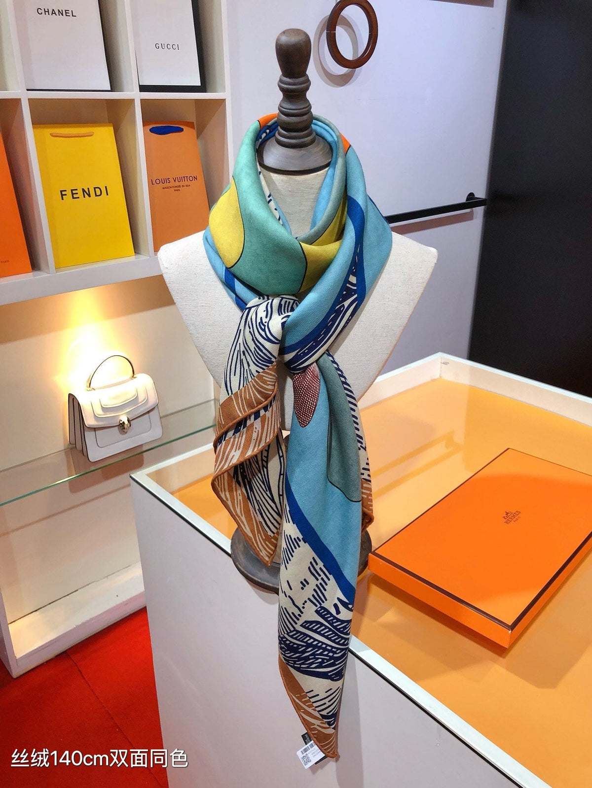 HM Elegant Knight 140 CM Blue White Cashmere and Silk 293100