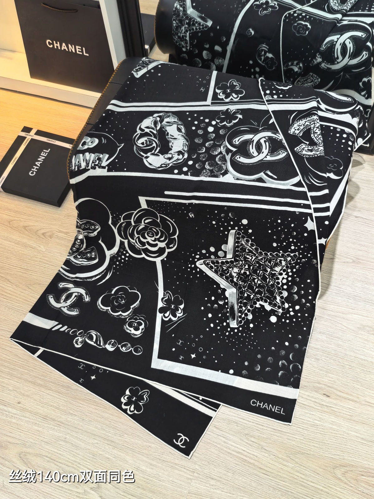 CC 25 Camellia Scarf 140CM Black White Cashmere 293082