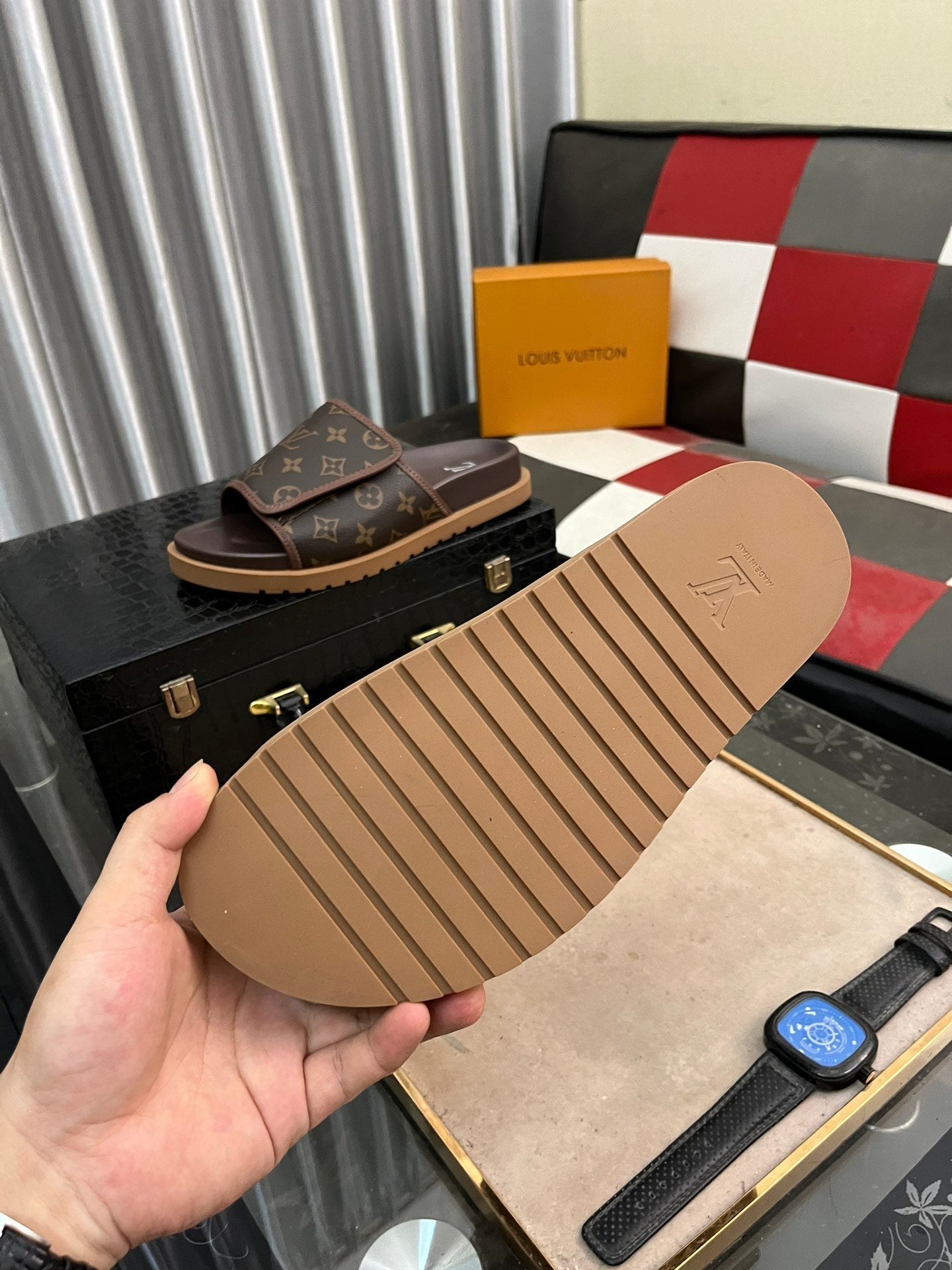 WATERFRONT MULE IN CHOCOLATE BROWN MONOGRAM RUBBER