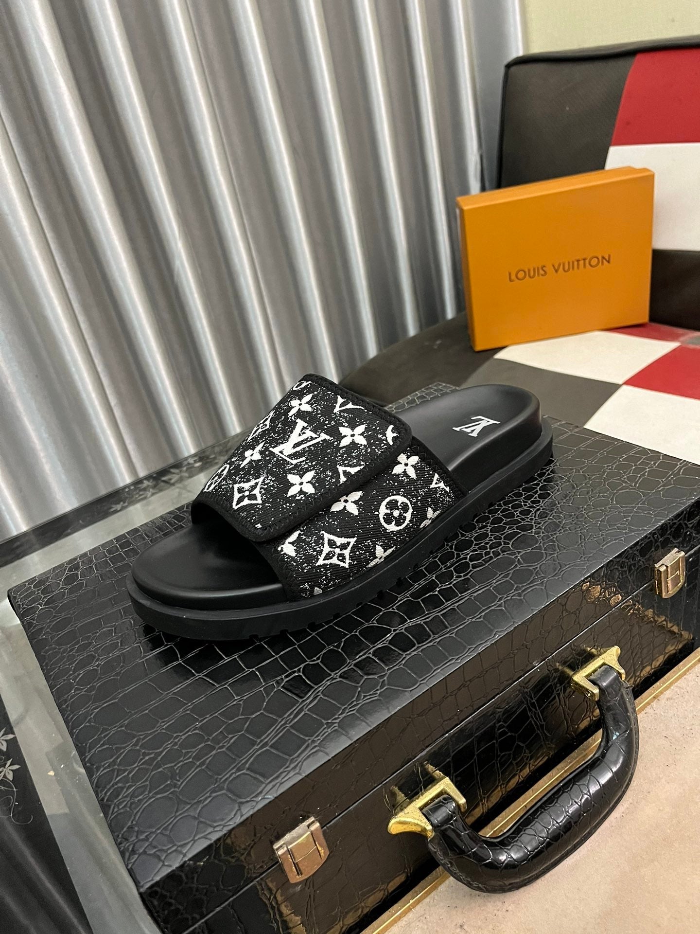 MIAMI MULE IN BLACK MIX WHITE MONOGRAM JACQUARD