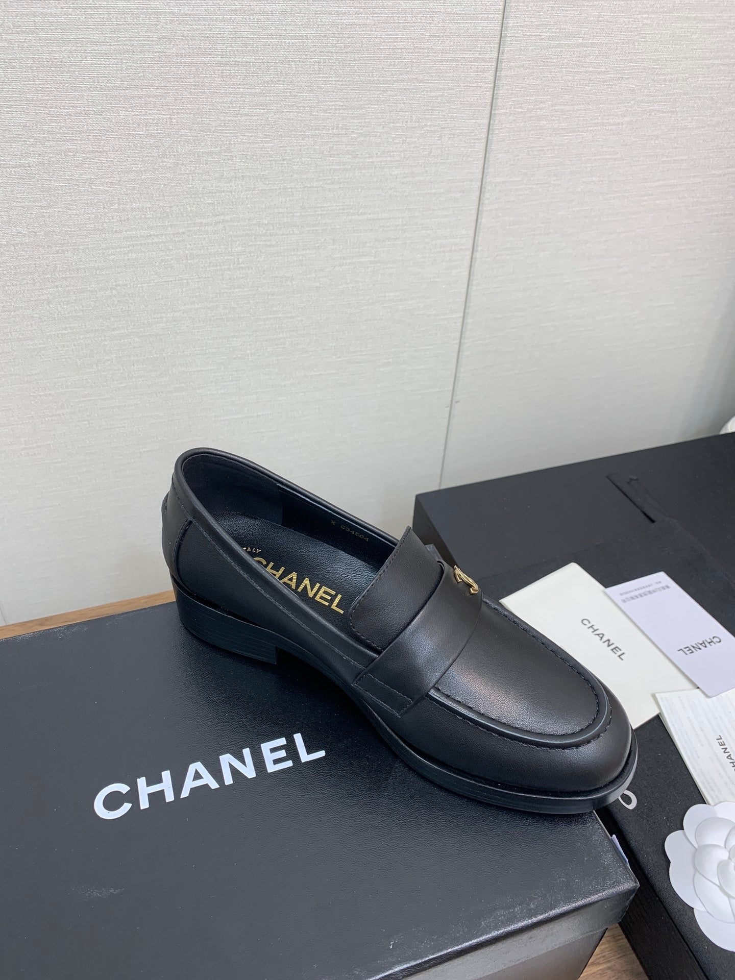 CC Moccasins 25mm Black Plain Lambskin