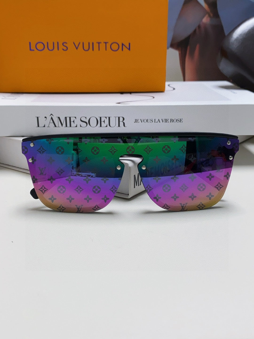 WAIMEA SUNGLASSES 581361 IN MULTICOLOR ACETATE MONOGRAM ON LENS
