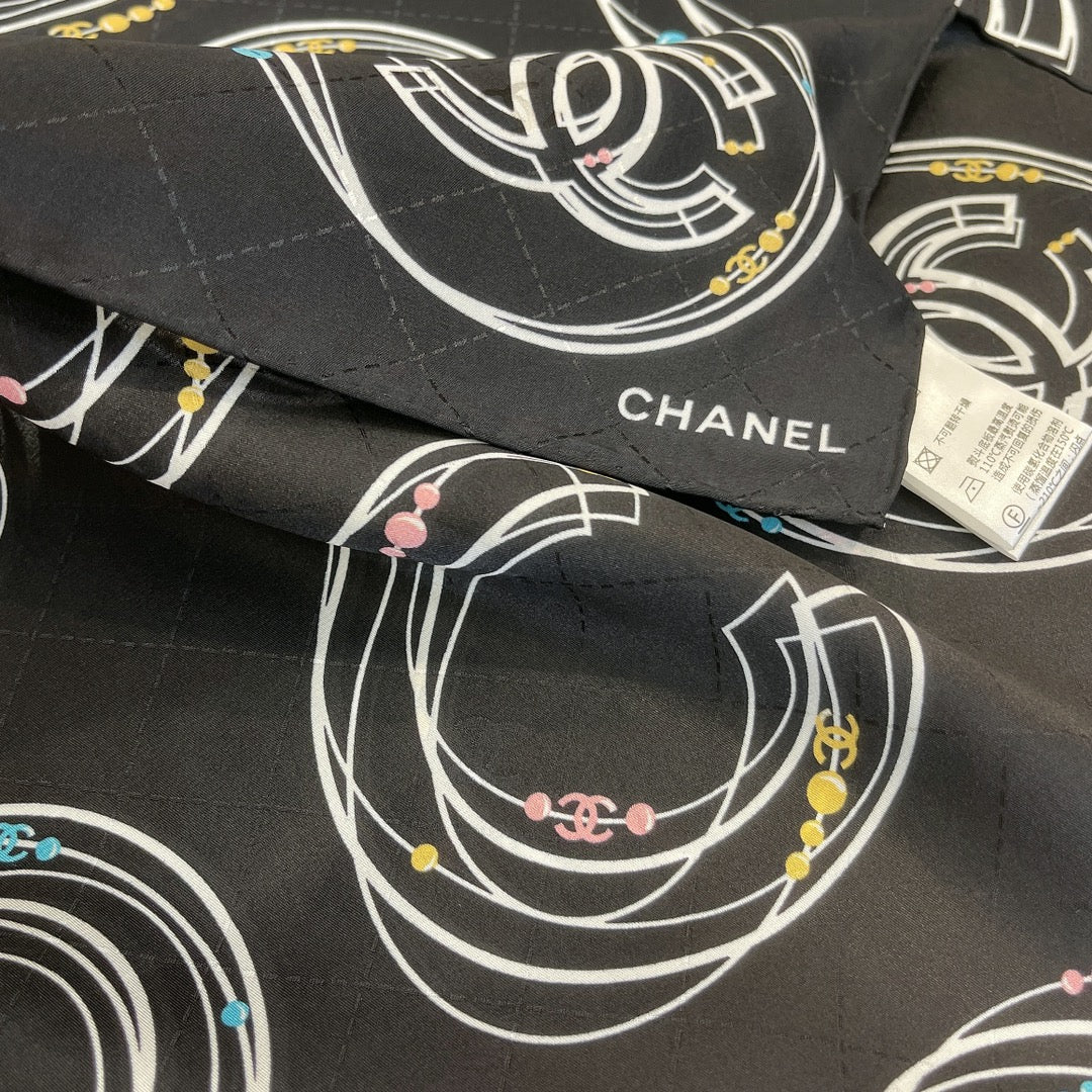 CC Square Scarf 90 CM In Black Mix White Silk 288720