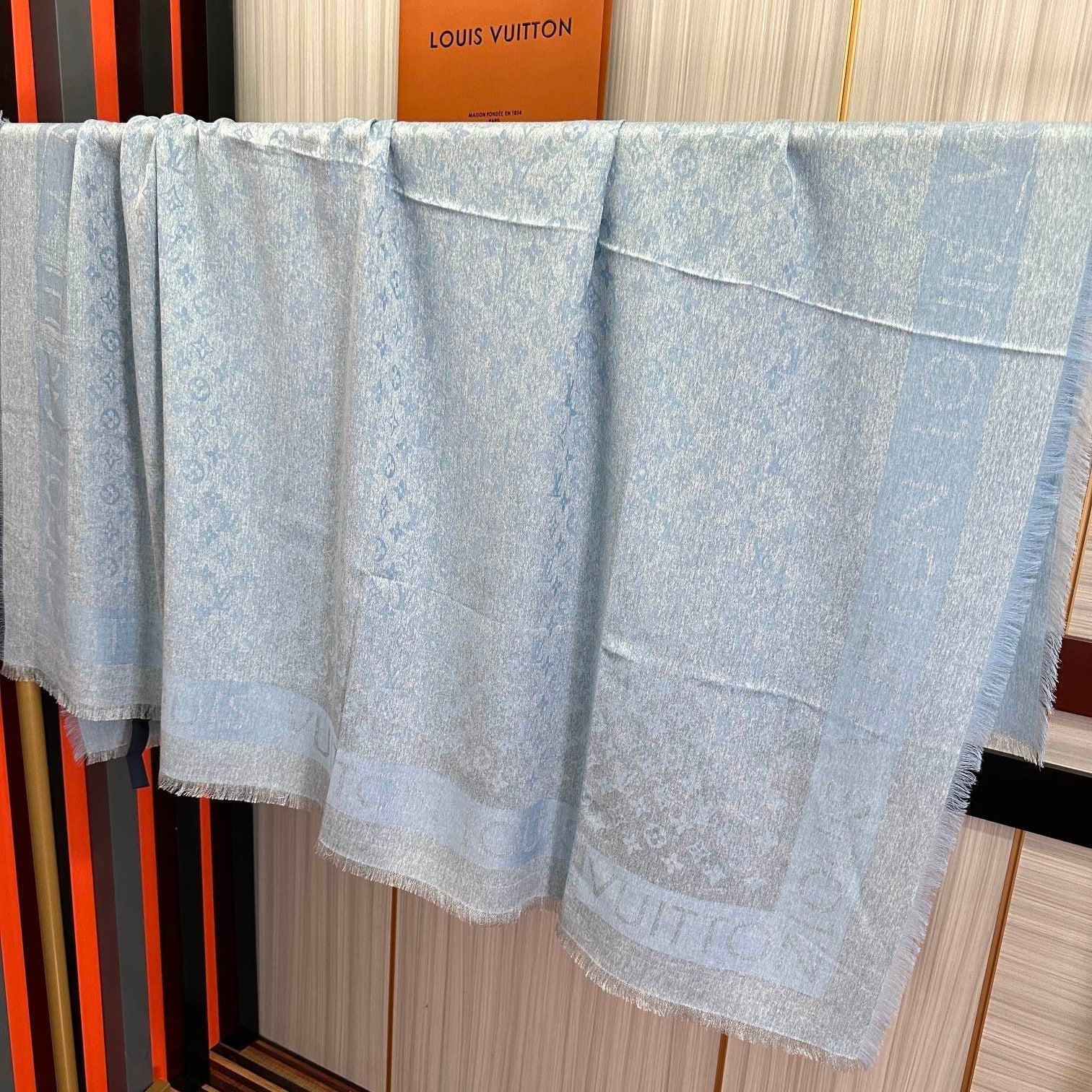 LV  Long Scarf 140cm Baby Blue Cashmere 967312