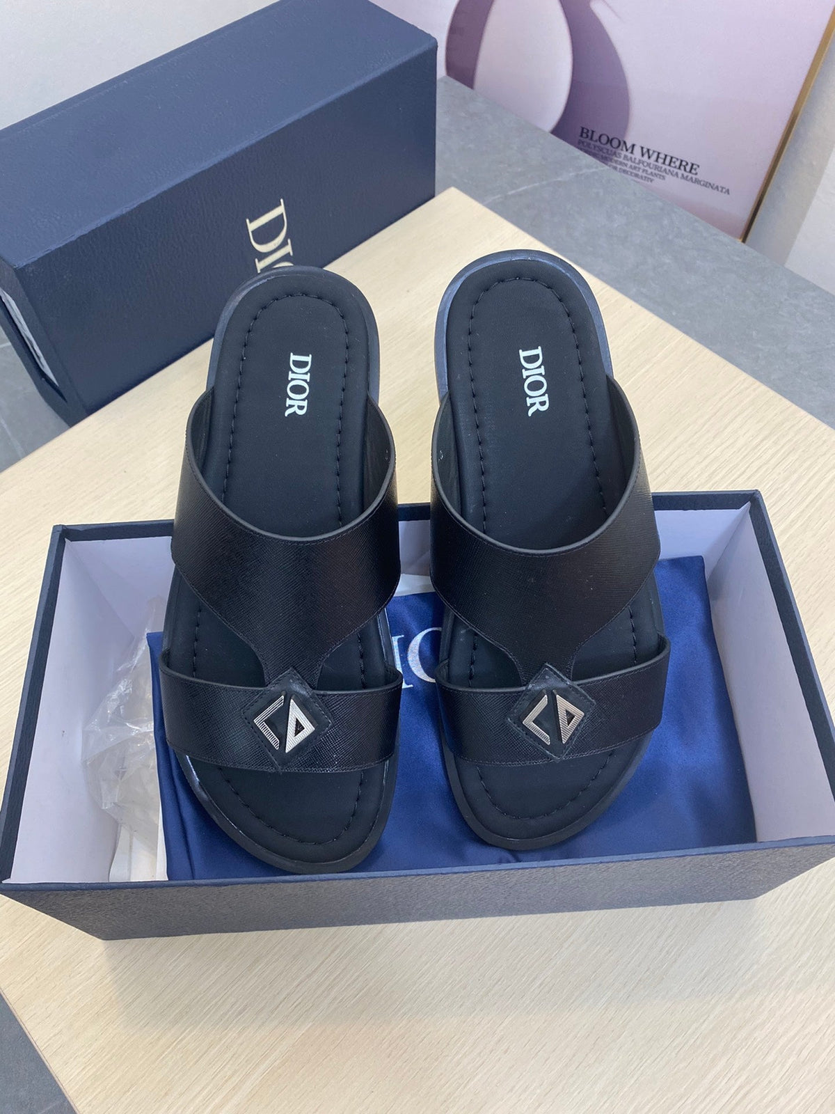CD ALIDAS CROSS SANDAL BLACK CALFSKIN