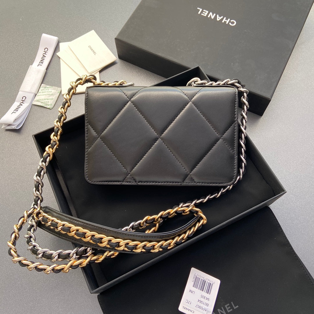 CC 19 Woc 19cm Black Calfskin SIlver Hardware