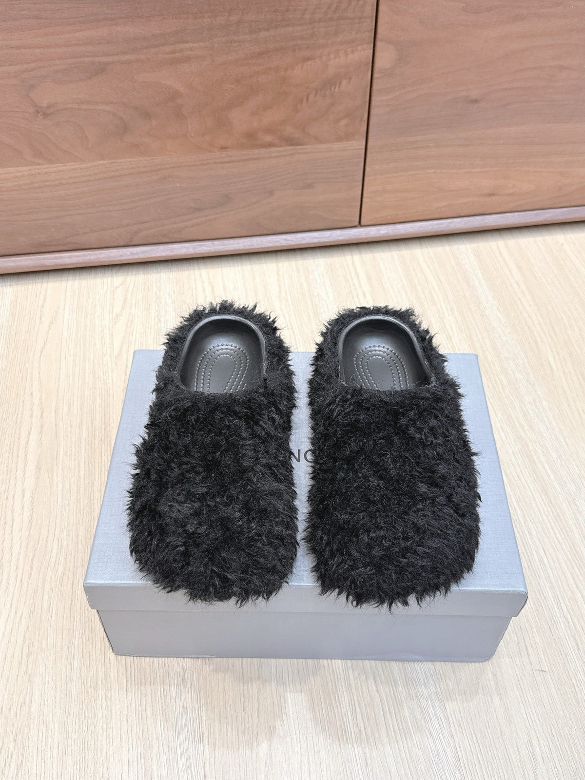 Balenciaga 25ss slippers black wool 462671