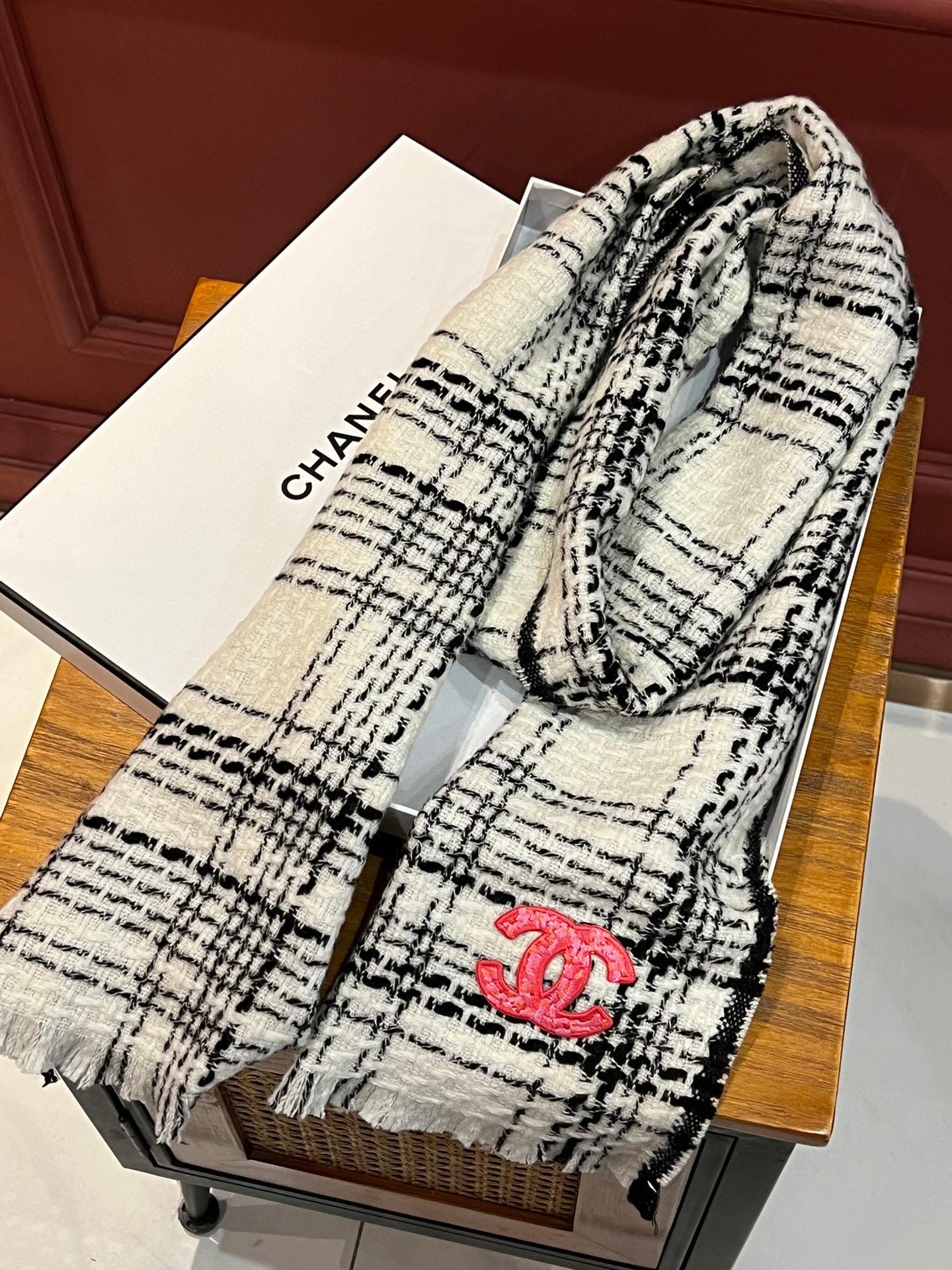 CC Scarf 185 CM White With Black Stripes Cashmere  422920