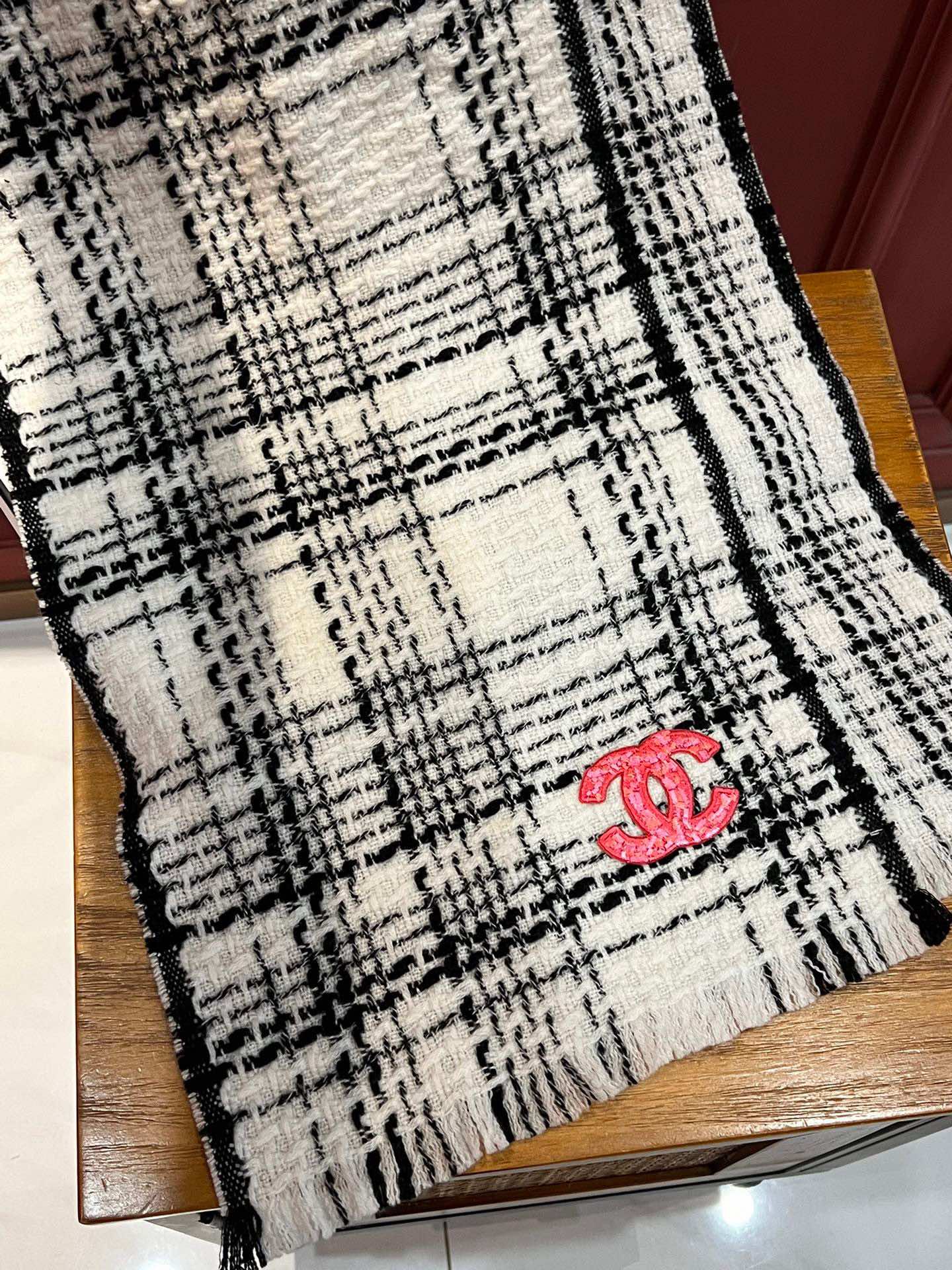 CC Scarf 185 CM White With Black Stripes Cashmere  422920