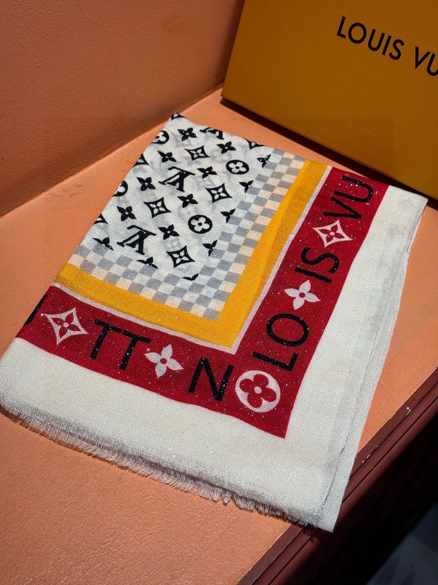 LV 25ss Scarf 200CM White Red Cashmere 293153