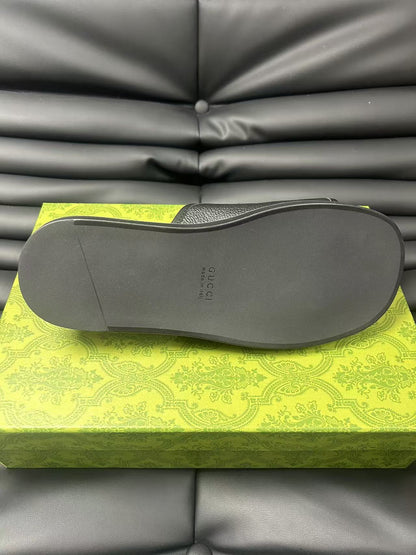 GG Men's 25 Monogram Slide Black Calfskin 540246