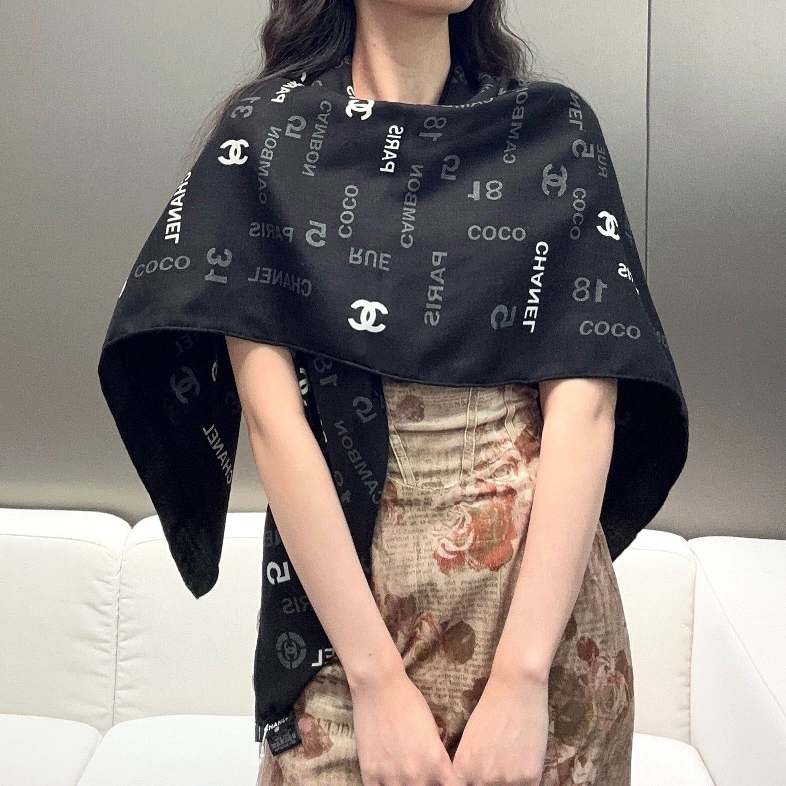 CC Square Scarf 140 CM In Black Cashmere Silk  422704