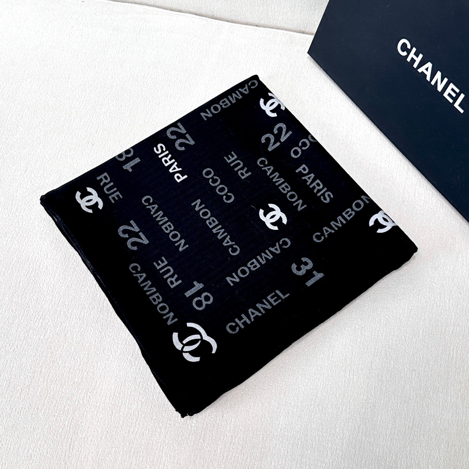 CC Square Scarf 140 CM In Black Cashmere Silk  422704