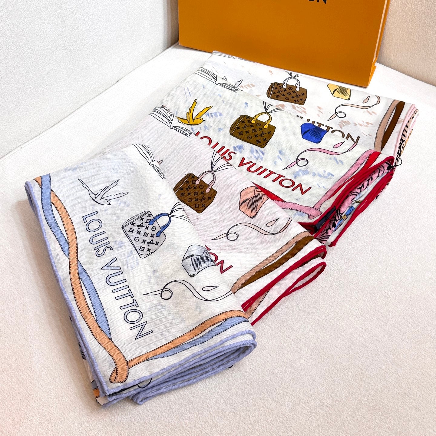 LV urkish Hot Air Balloon Scarf 140cm Yellow Colorful Cashmere 971101