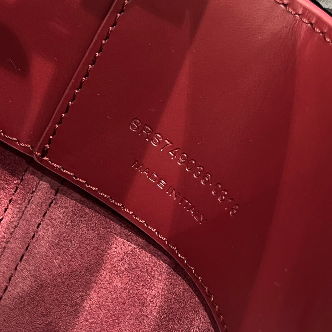 Le 37 Bucket Bag 20cm Red Gold Cowhide