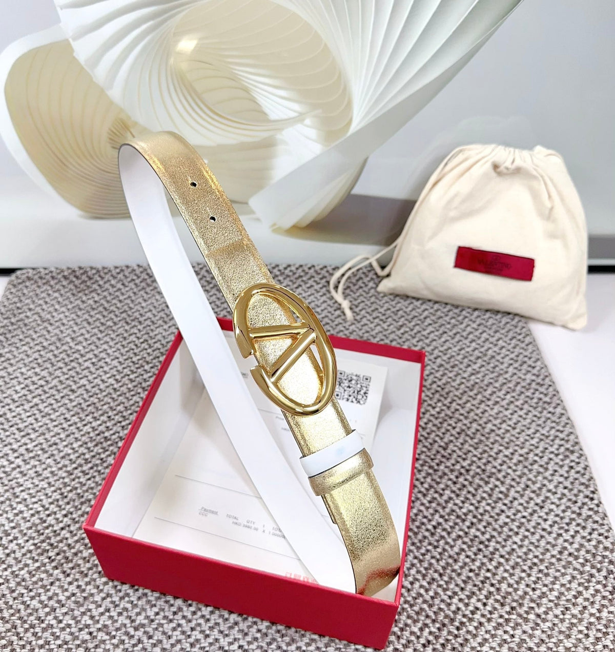 The Bold Edition Reversible Belt 30mm Gold Metalic White Calfskin Gold Buckle