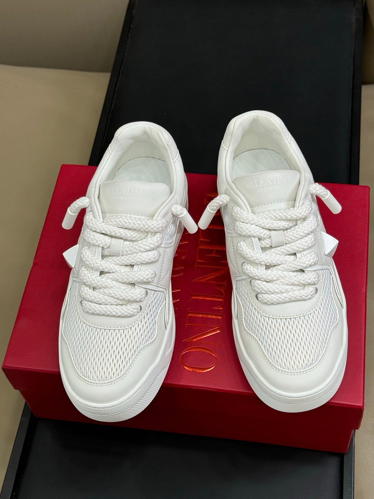 VT 2025 Sneakers White  Frabic Cowhide 548577