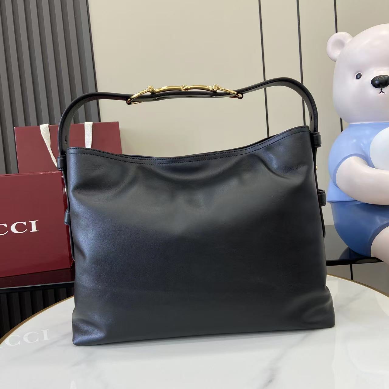 Gucci 25 Beatrix Handbag Black Smooth Cowhide 290511