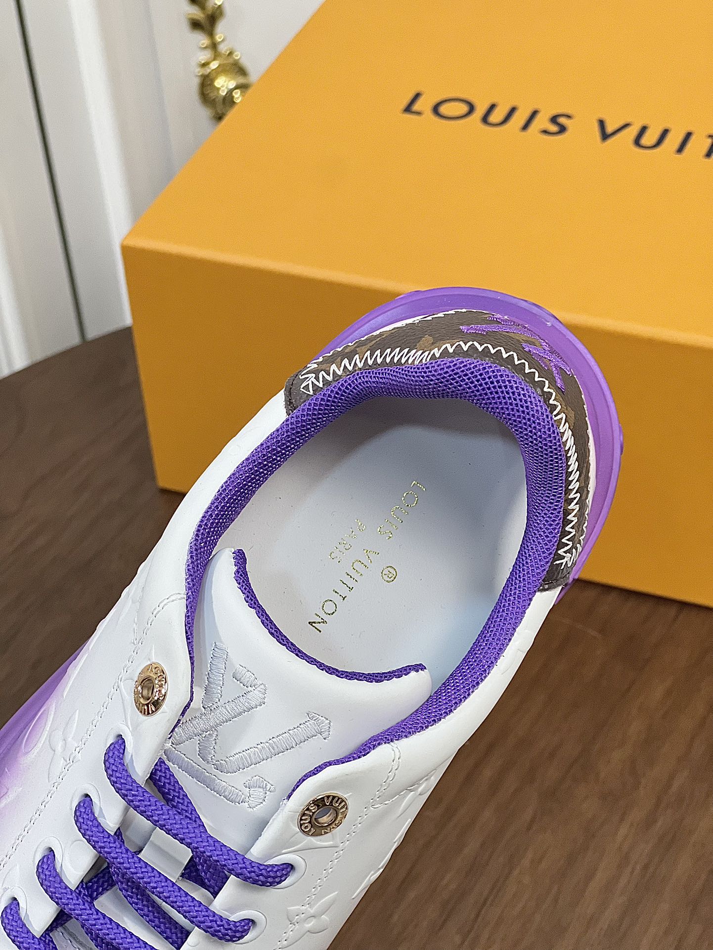 LV TIME OUT SNEAKER PURPLE MIX WHITE CALFSKIN