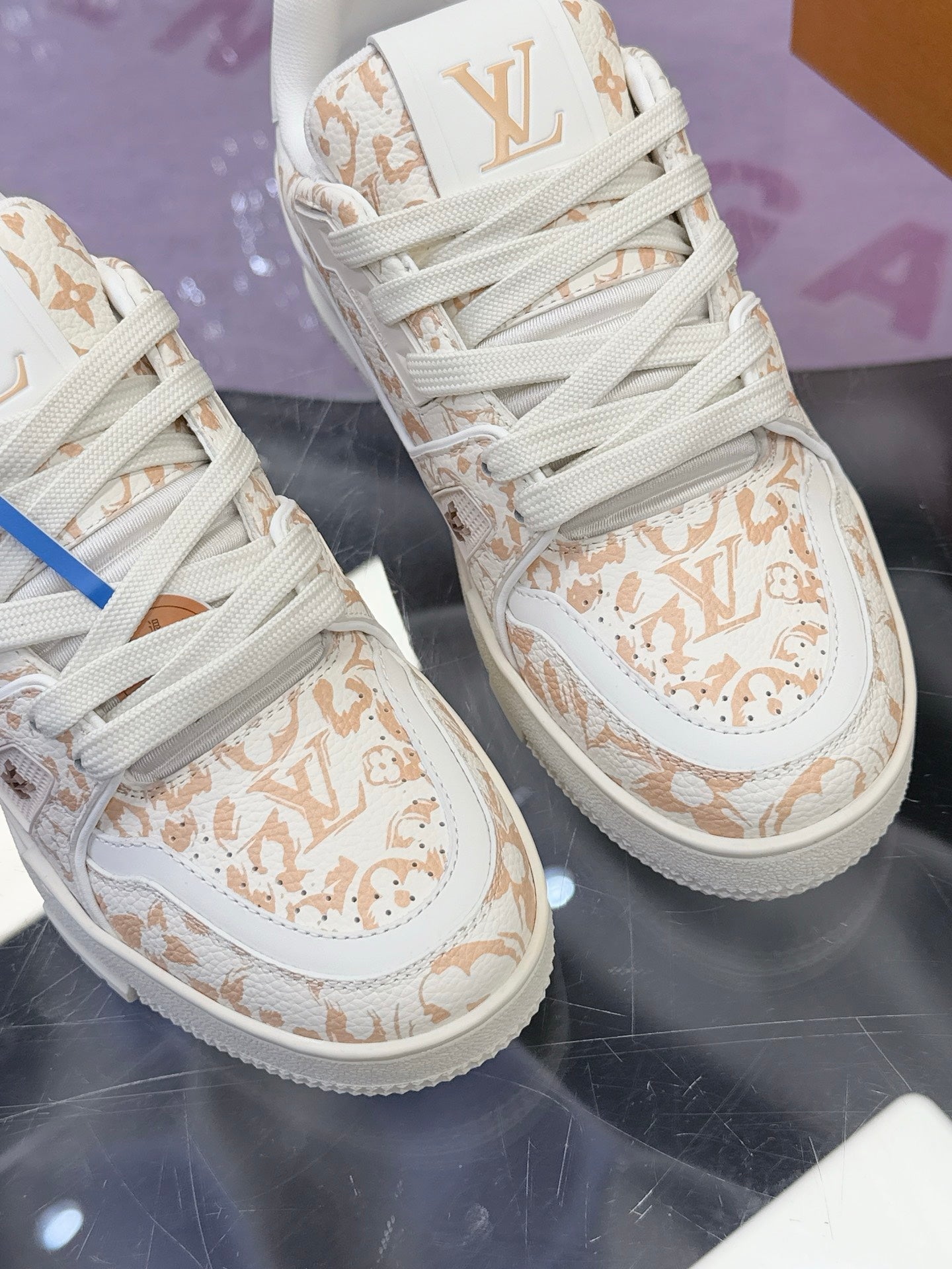 LV x Tyler 26ss Sneaker White Beige Cowhide  672142