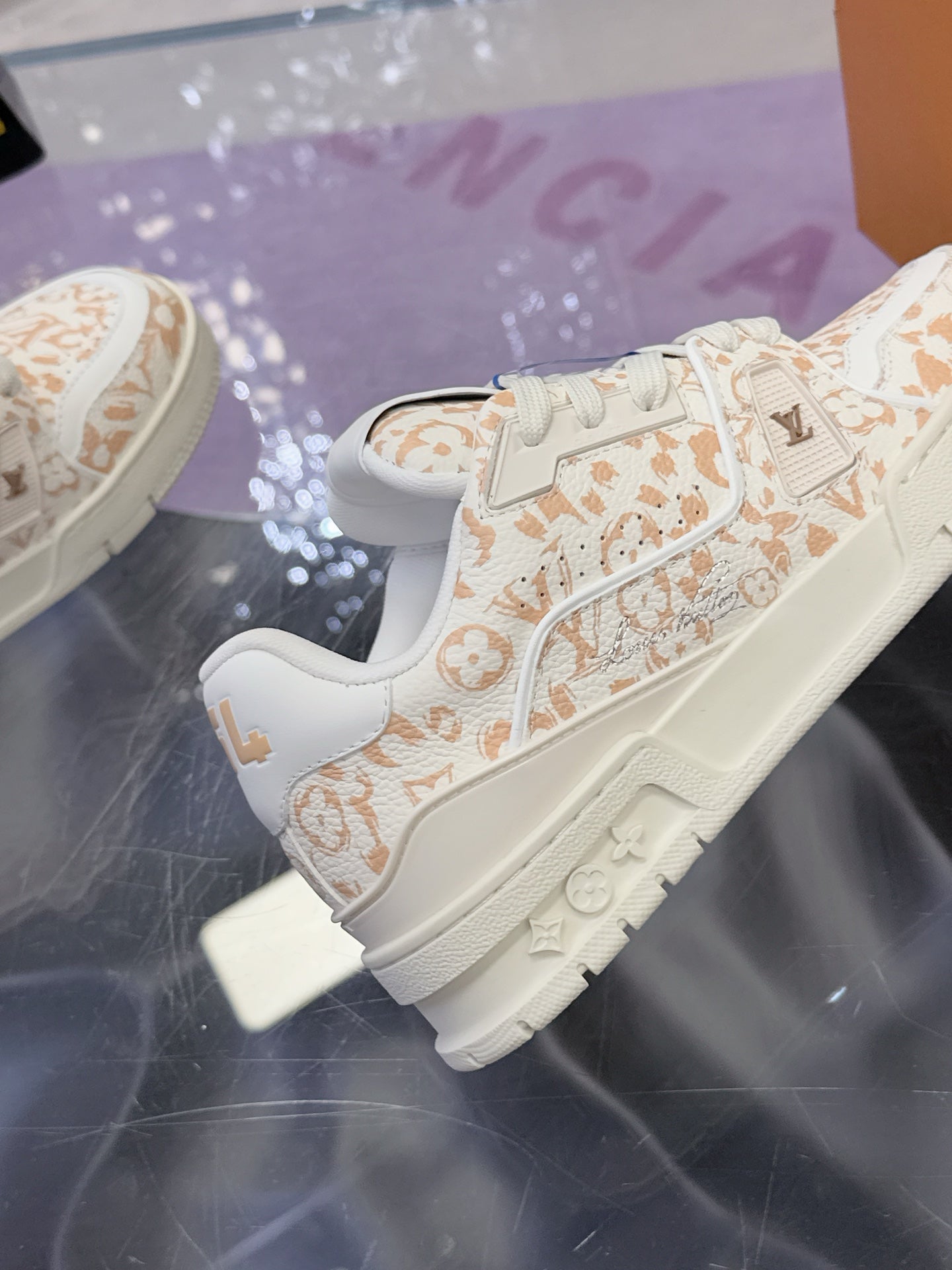 LV x Tyler 26ss Sneaker White Beige Cowhide  672142
