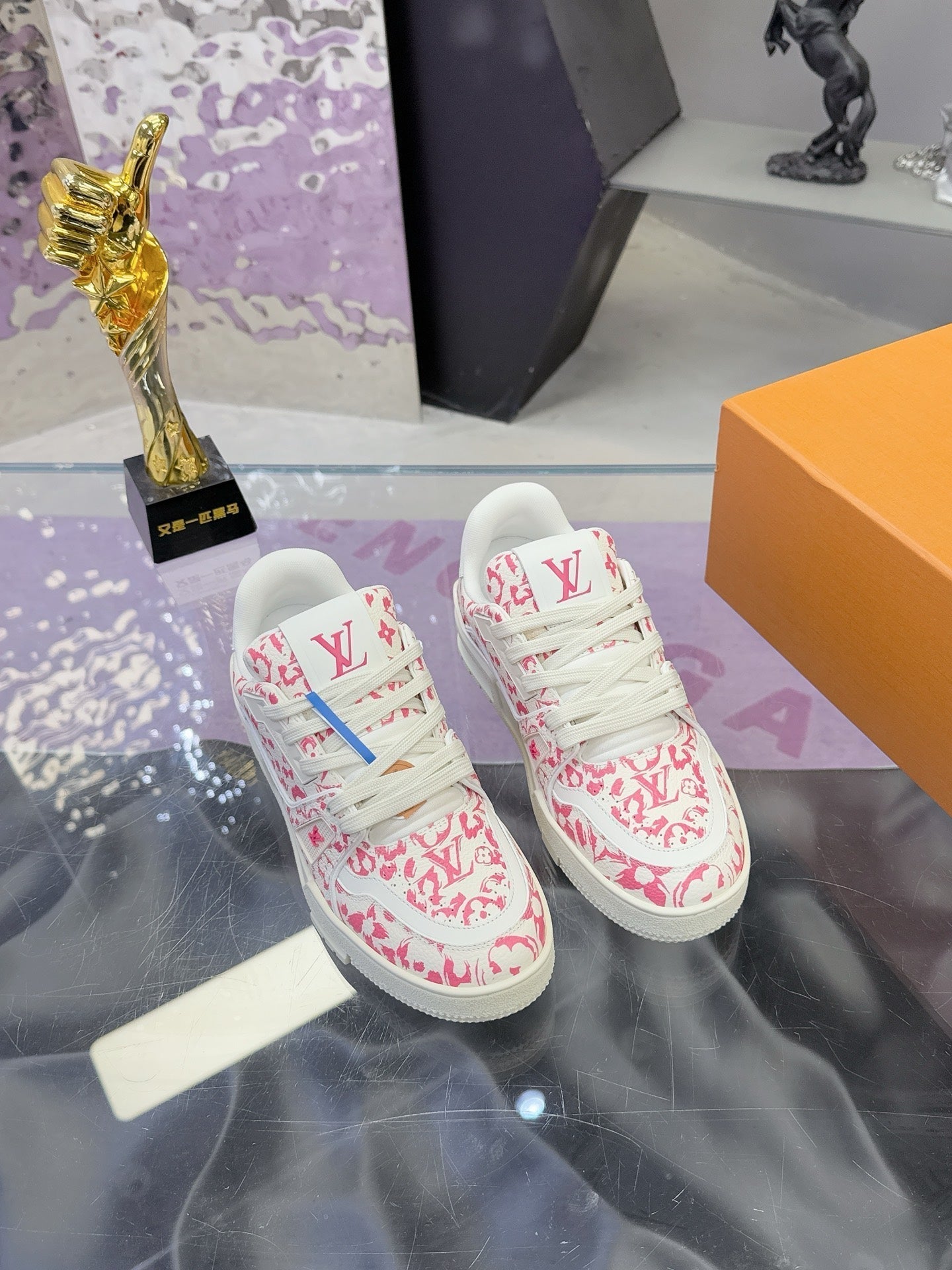 LV x Tyler 26ss Sneaker White Pink Cowhide  672144