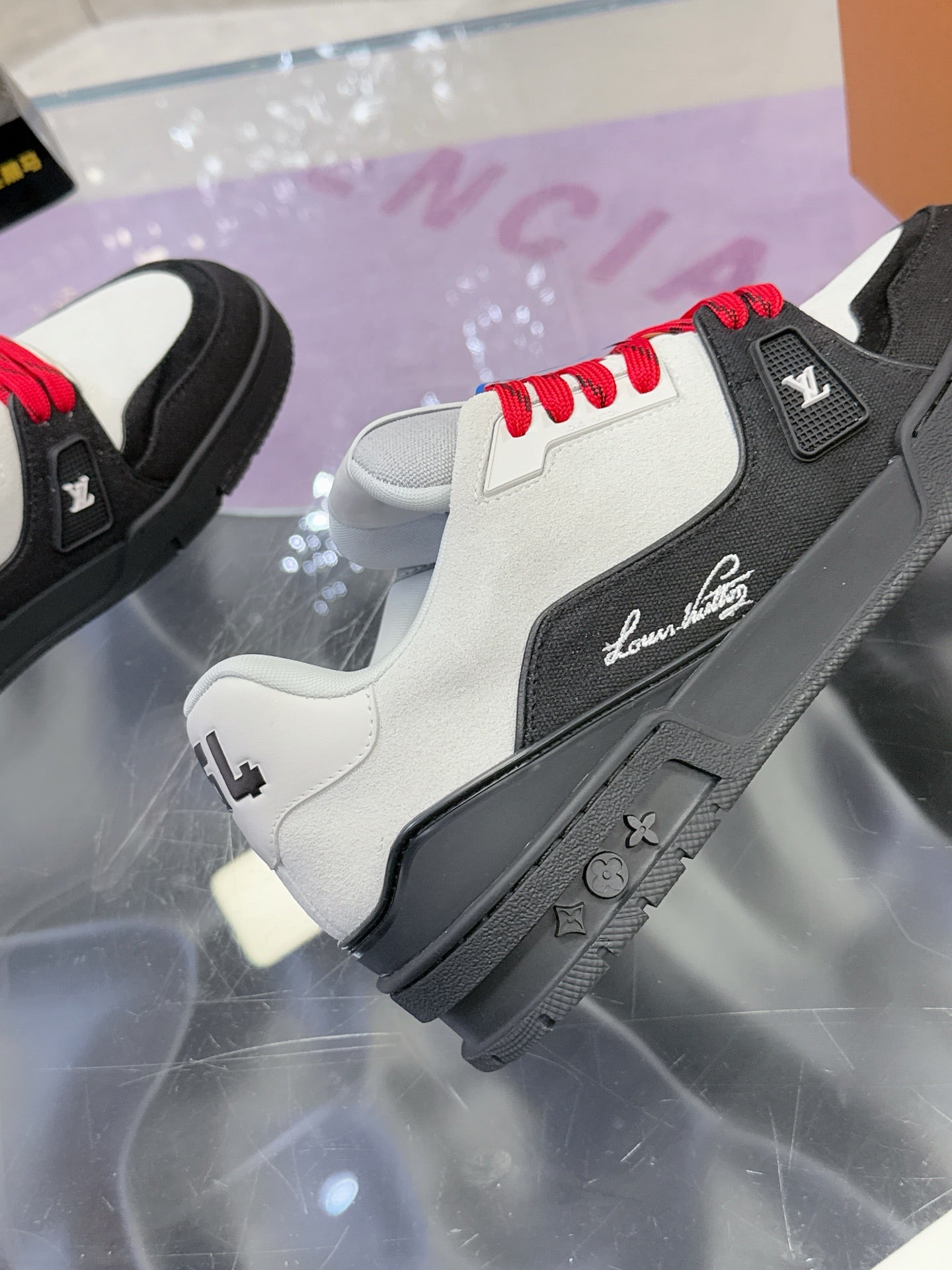 LV x Tyler 26ss Sneaker White Black Red Suede 672139
