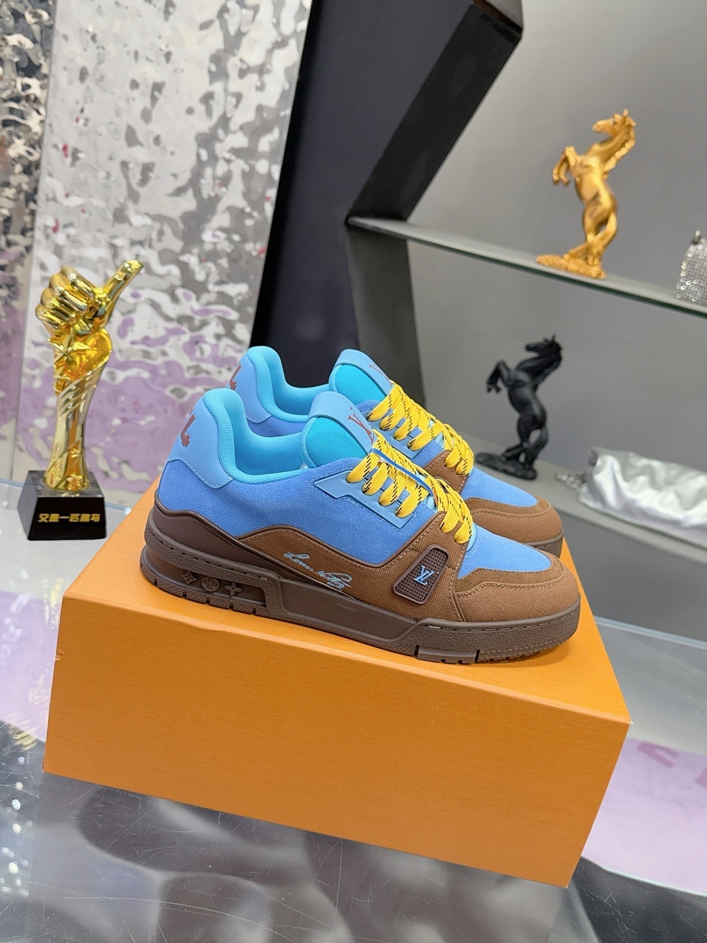 LV x Tyler 26ss Sneaker Blue Brown Suede 672140