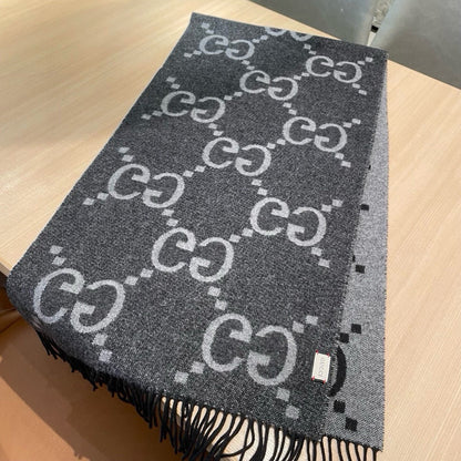 GG JACQUARD PATTERN KNIT SCARF 195 CM WITH TASSELS MOUSE GRAY 403750