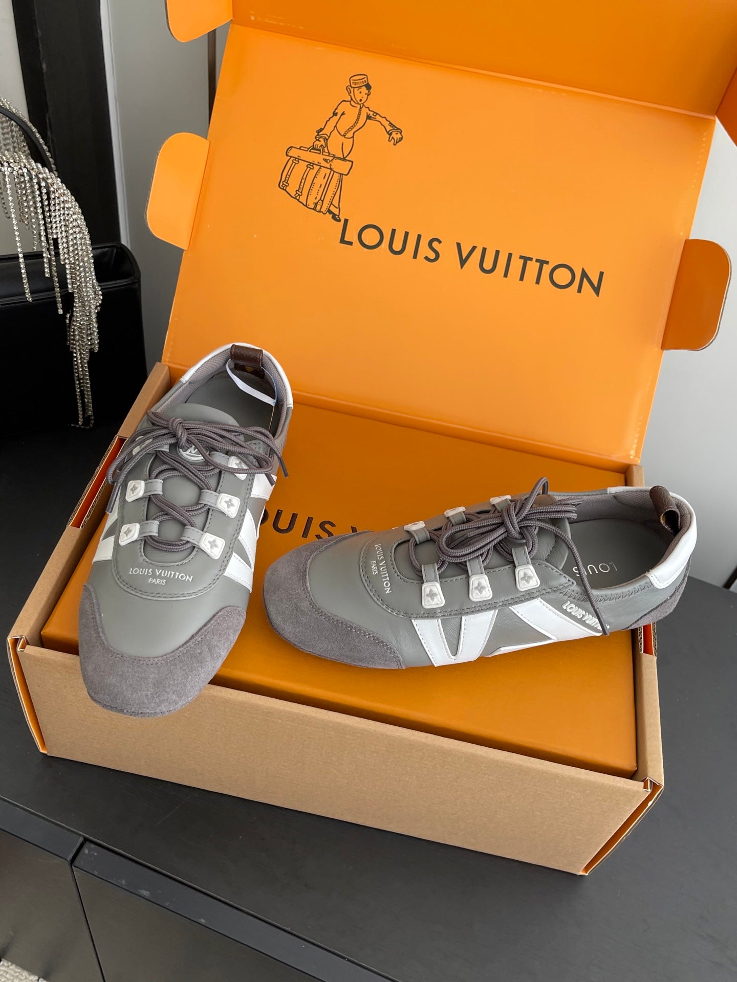 LV 26ss Ballet Sneakers Gray Cowhide Suede 631480