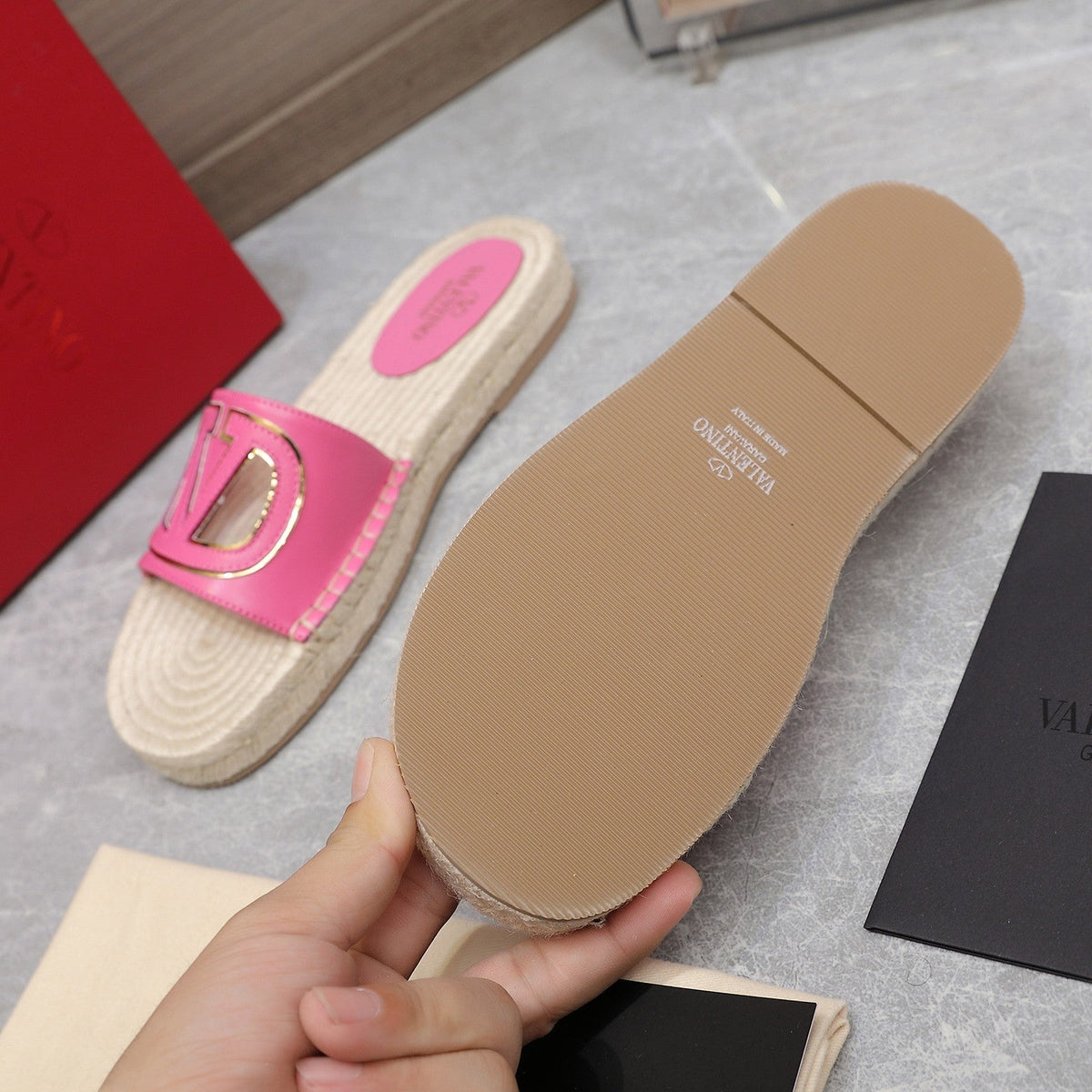 Vlogo Cut-Out Slide 20 Pink Calfskin Beige Sole Raffia