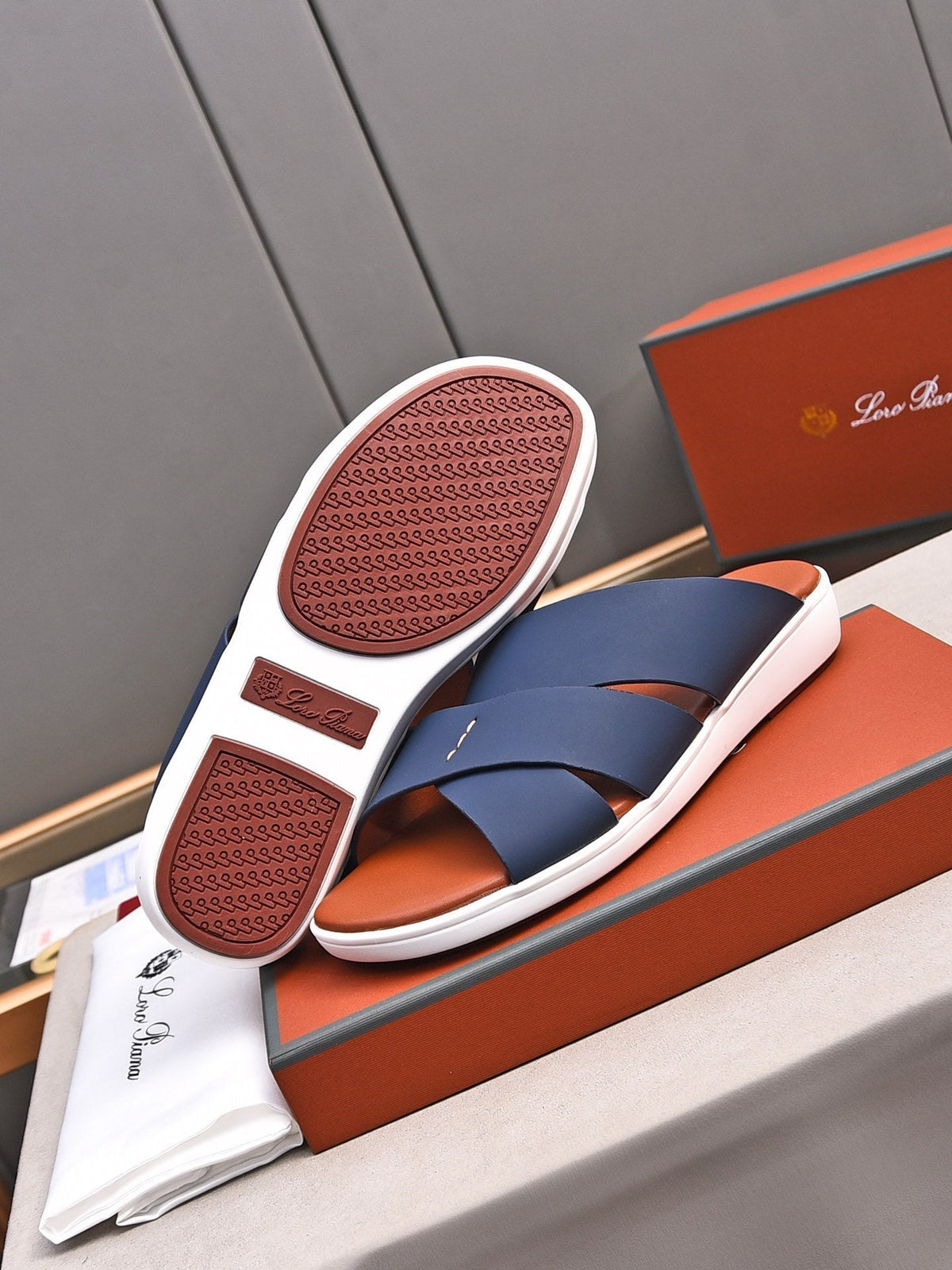LP INTERWOVEN STRAPS SLIPPERS NAVY CALFSKIN