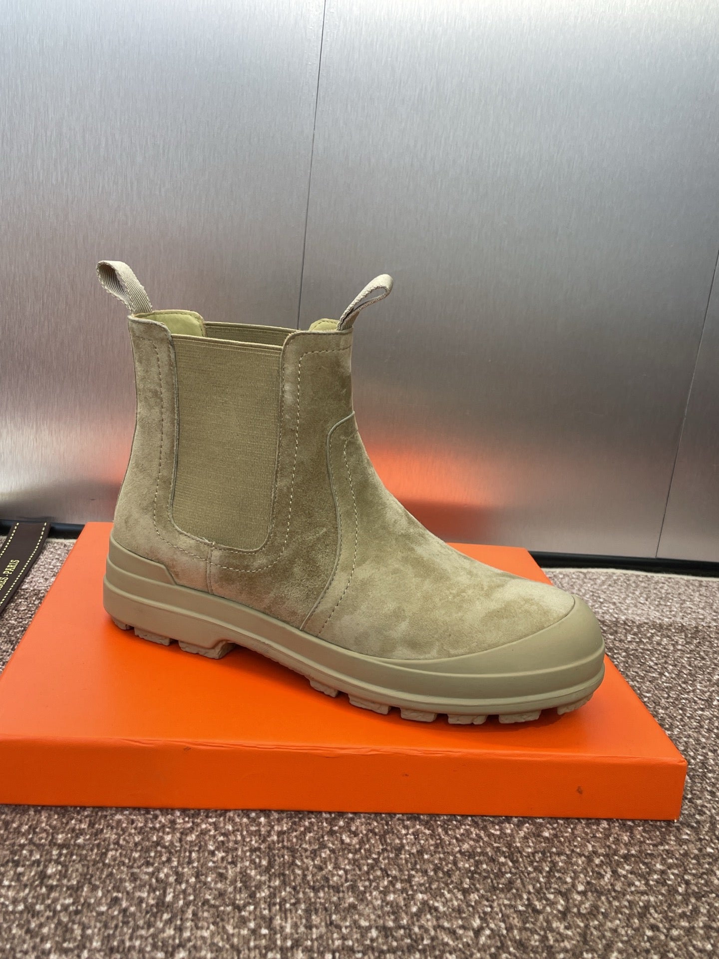 HM 25  Chelsea Ankle Boots Taupe Suede 508487