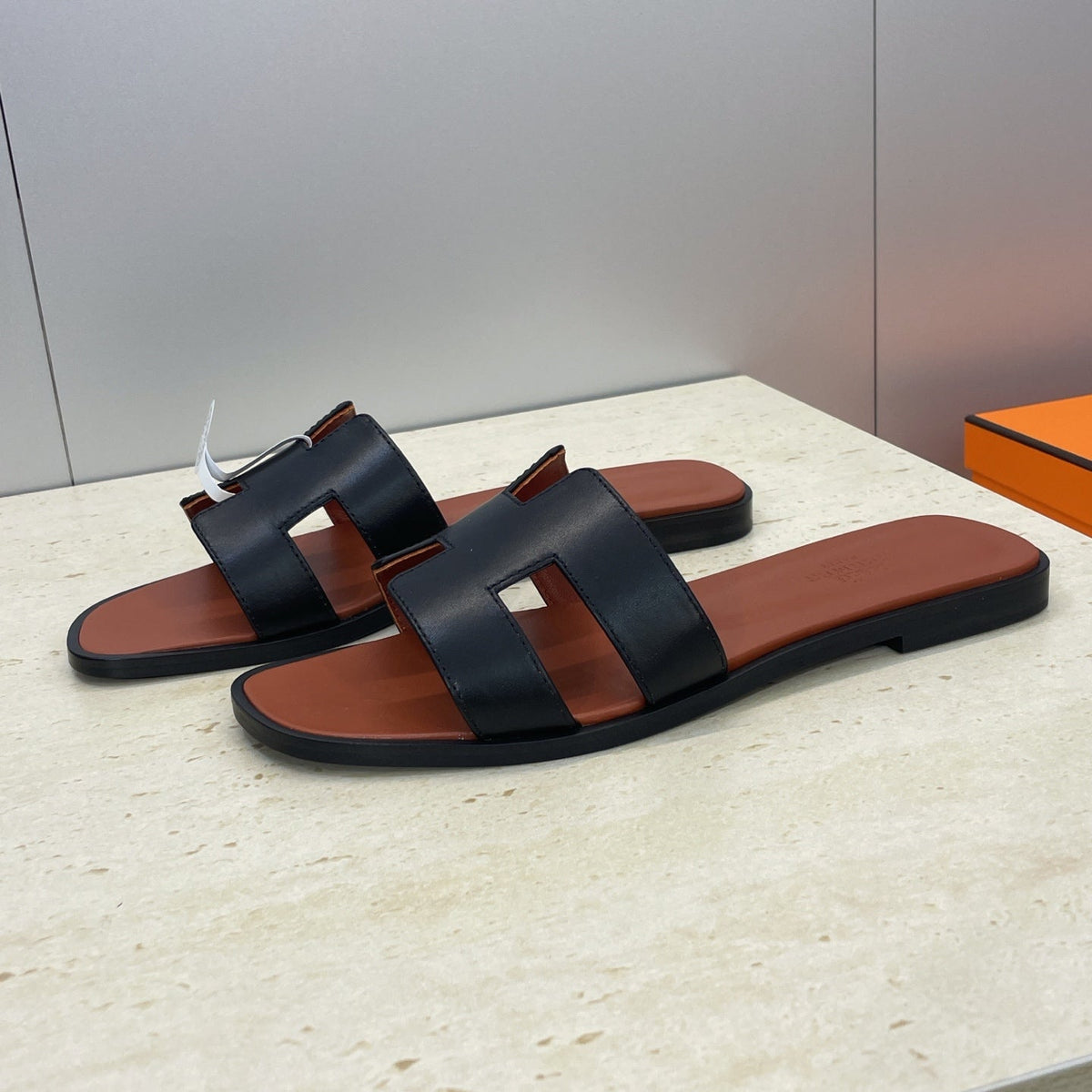HM 26ss  Oran Sandals Brown Black Calfskin 607221