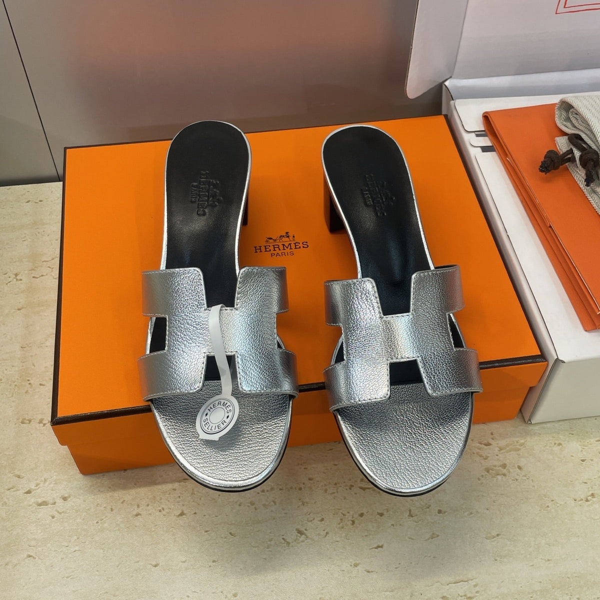 HM 26ss Oran Sandals 45 Black Sliver Calfskin 607229