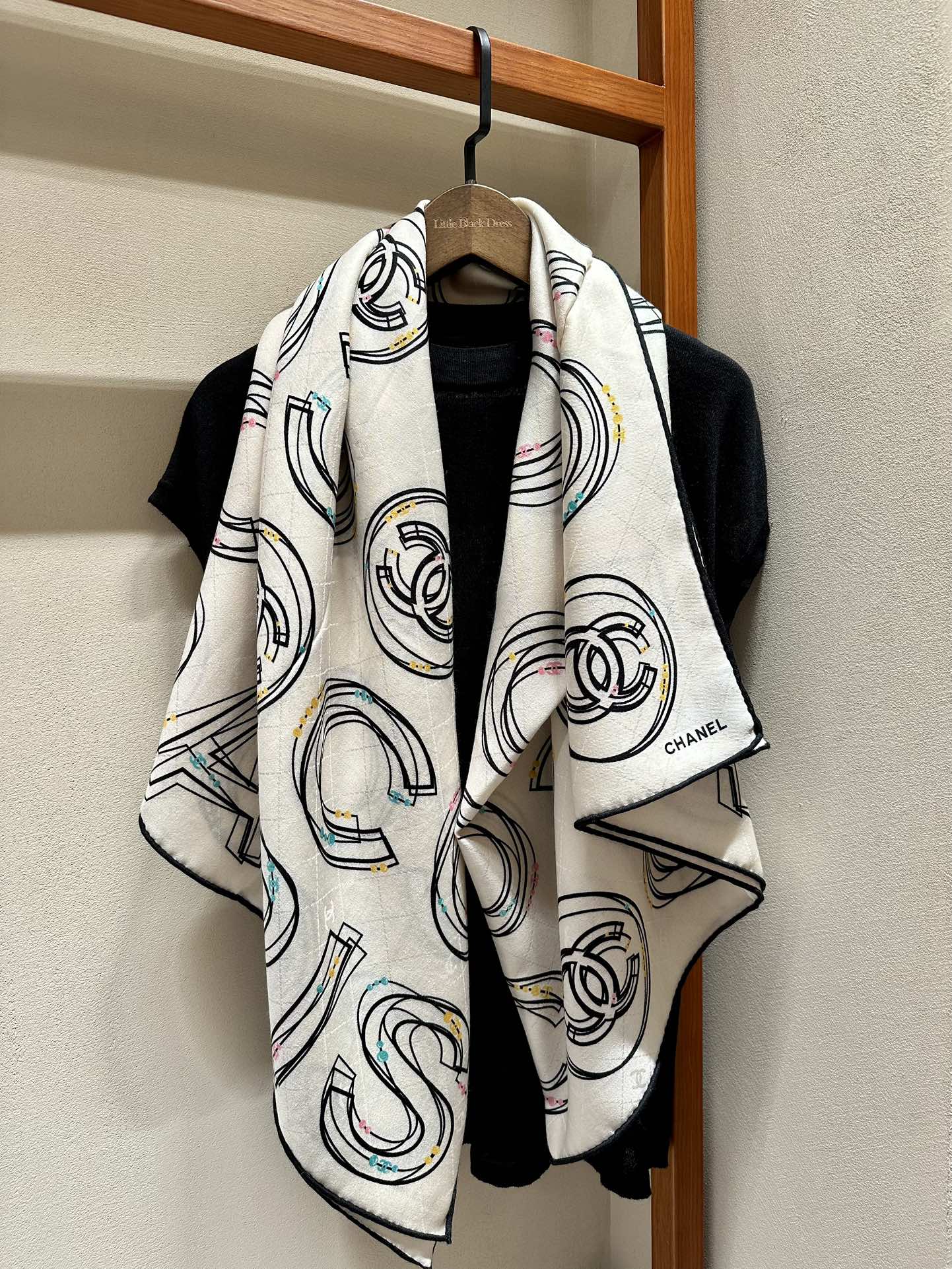 CC Square Scarf 140 CM In White Silk Cashmere 420130