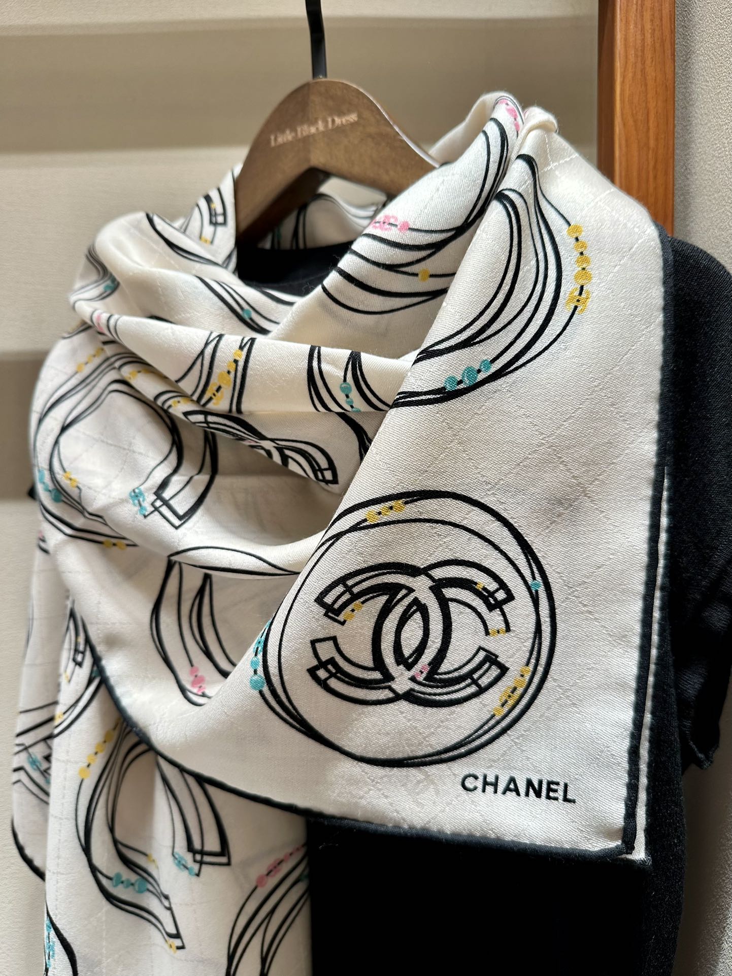 CC Square Scarf 140 CM In White Silk Cashmere 420130