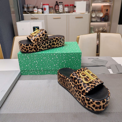 RISE SANDAL THICK-SOLED IN BROWN LEOPARD PRINT CALFSKIN