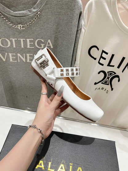 Alaila Biker Ballet Flats In White Cowhide 911438