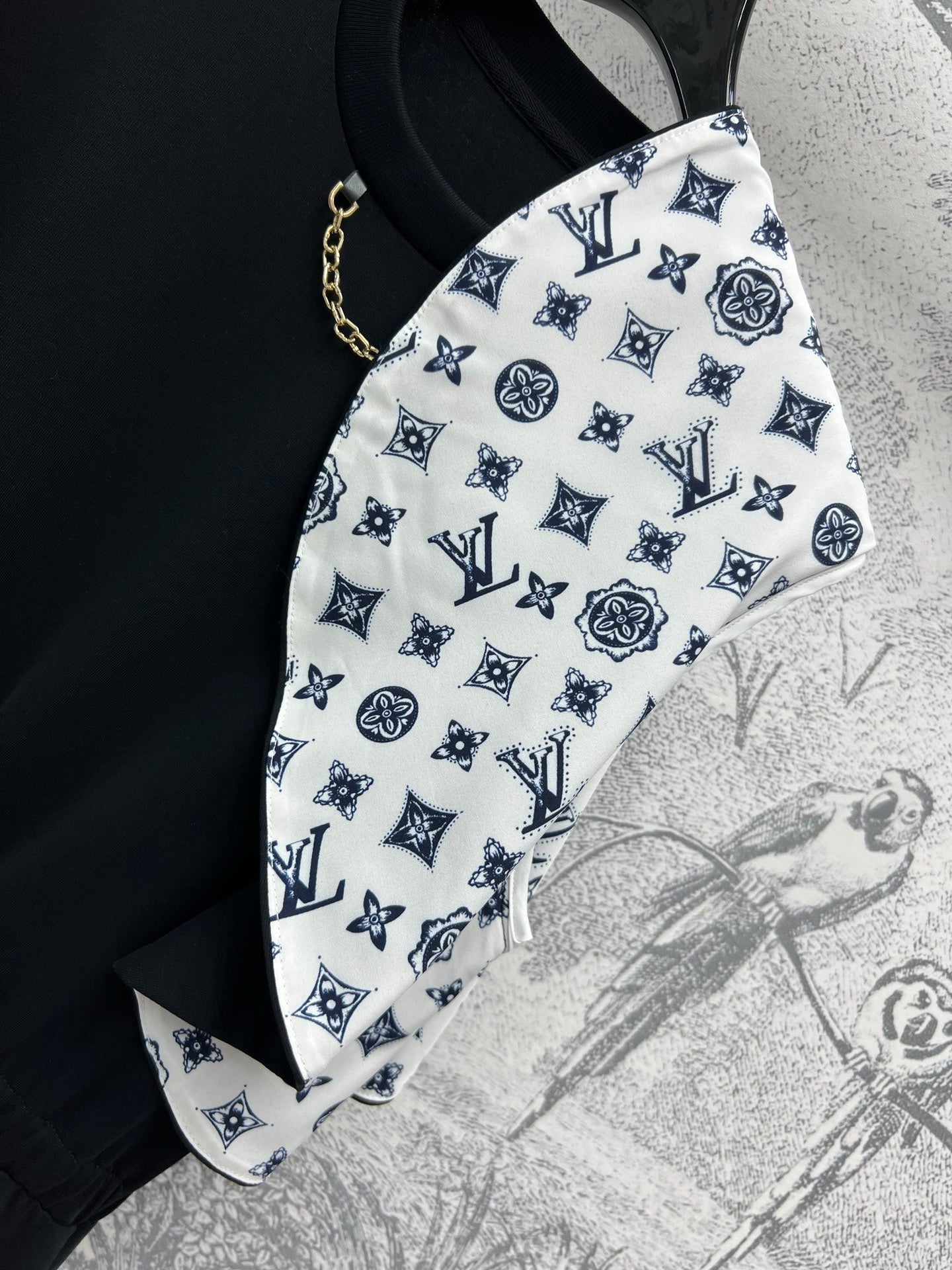 LV 25 Lotus Leaf Short Sleeve Dress Black Cotton